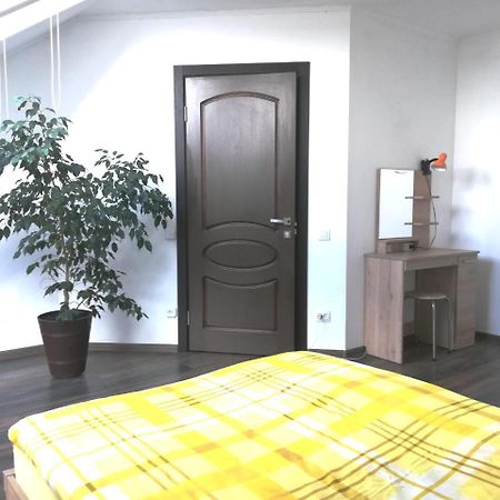 Guest House Аirport 브레스트 외부 사진