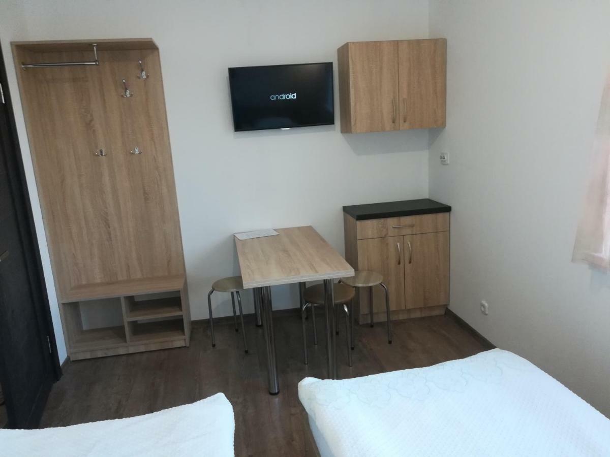 Guest House Аirport 브레스트 외부 사진
