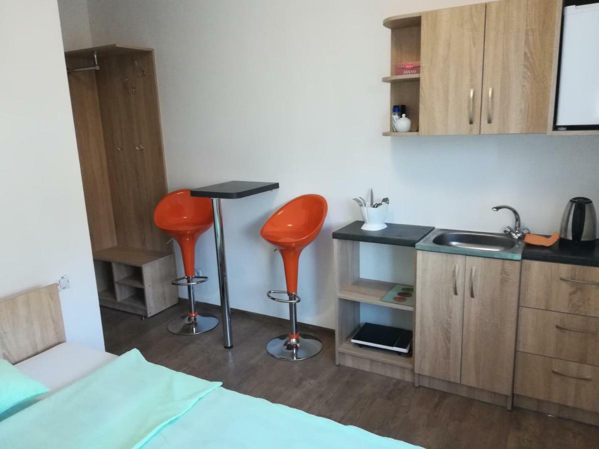 Guest House Аirport 브레스트 외부 사진