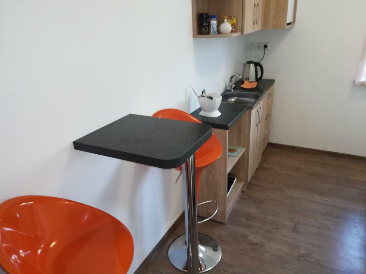 Guest House Аirport 브레스트 외부 사진