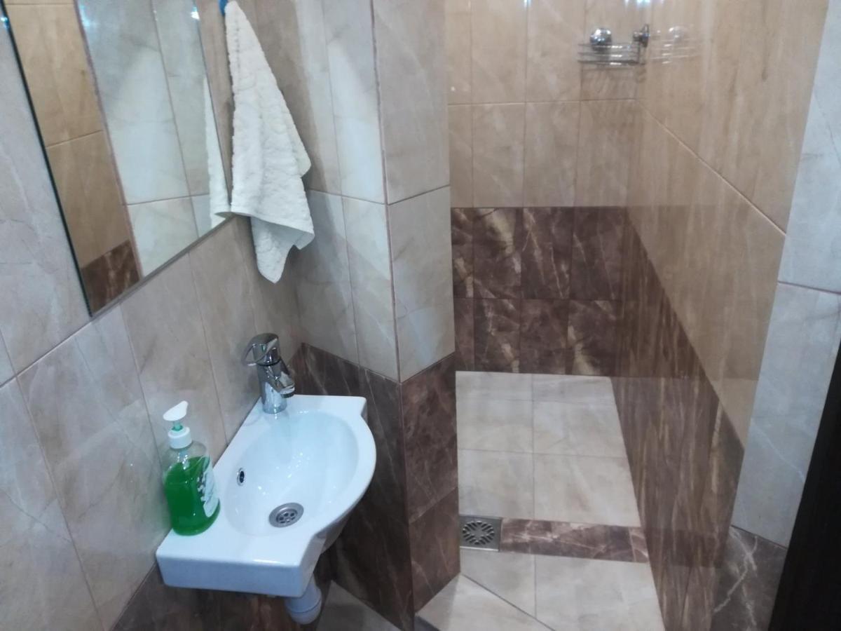 Guest House Аirport 브레스트 외부 사진